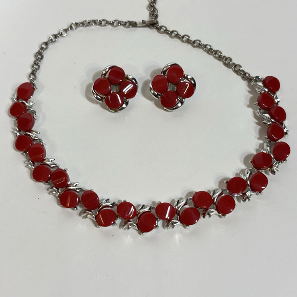 Red Thermoset Necklace and Clip Earrings Vintage Silver Tone Leaves Set Retro - Picture 10 of 10